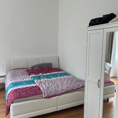 Small Apartment Near The Center Wien Exteriör bild